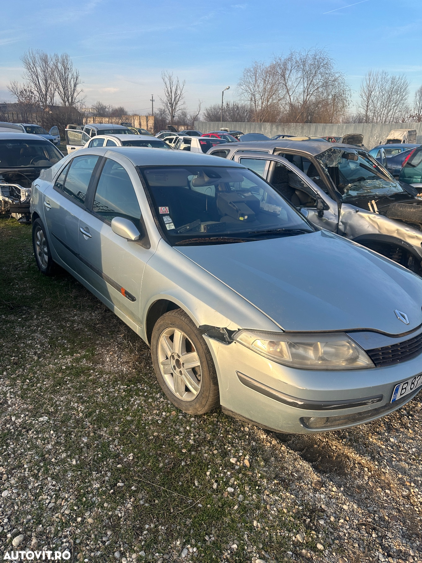 Dezmembrez Renault Laguna - 3