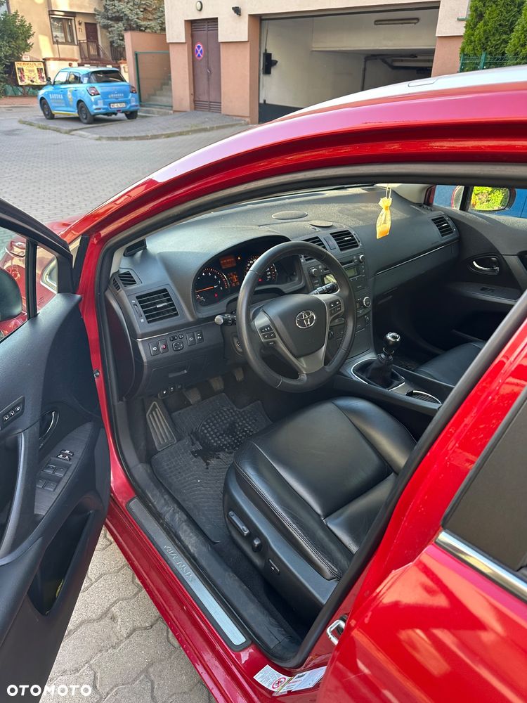 Toyota Avensis 2.0 Premium - 20