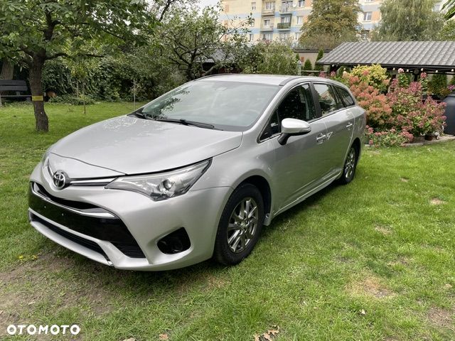 Toyota Avensis - 4