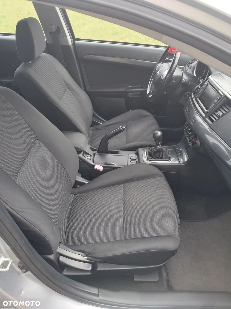 Mitsubishi Lancer 2.0 DID Instyle NAVI - 8