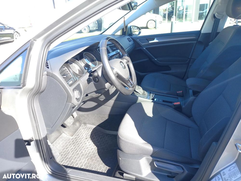 Volkswagen Golf - 12