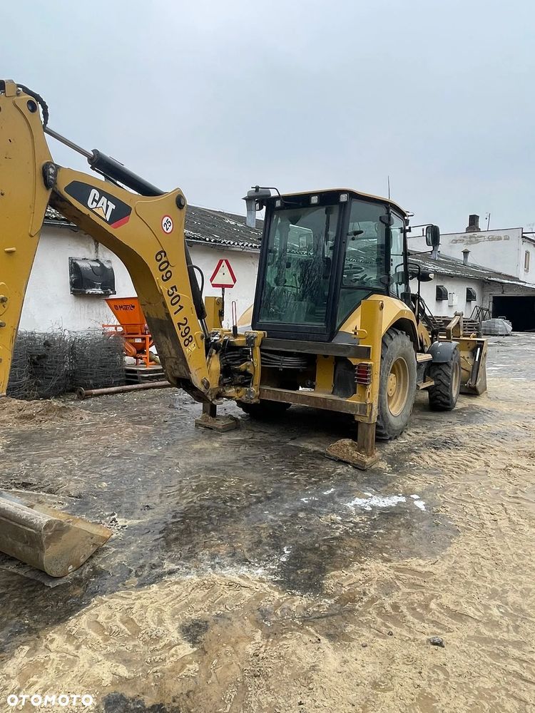 Caterpillar 427F2 - 4
