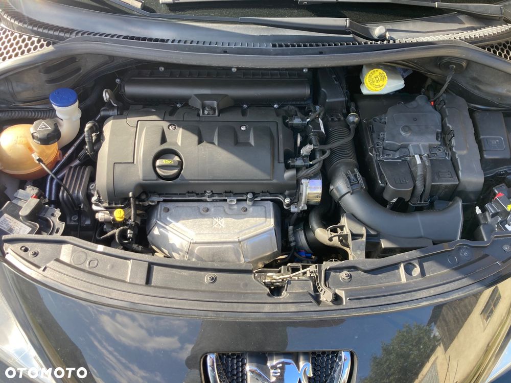 Peugeot 207 - 15