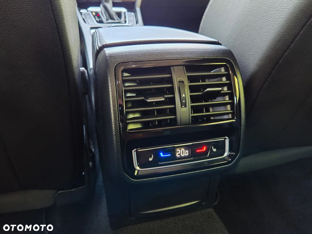 Volkswagen Arteon 2.0 TSI Essence DSG - 24