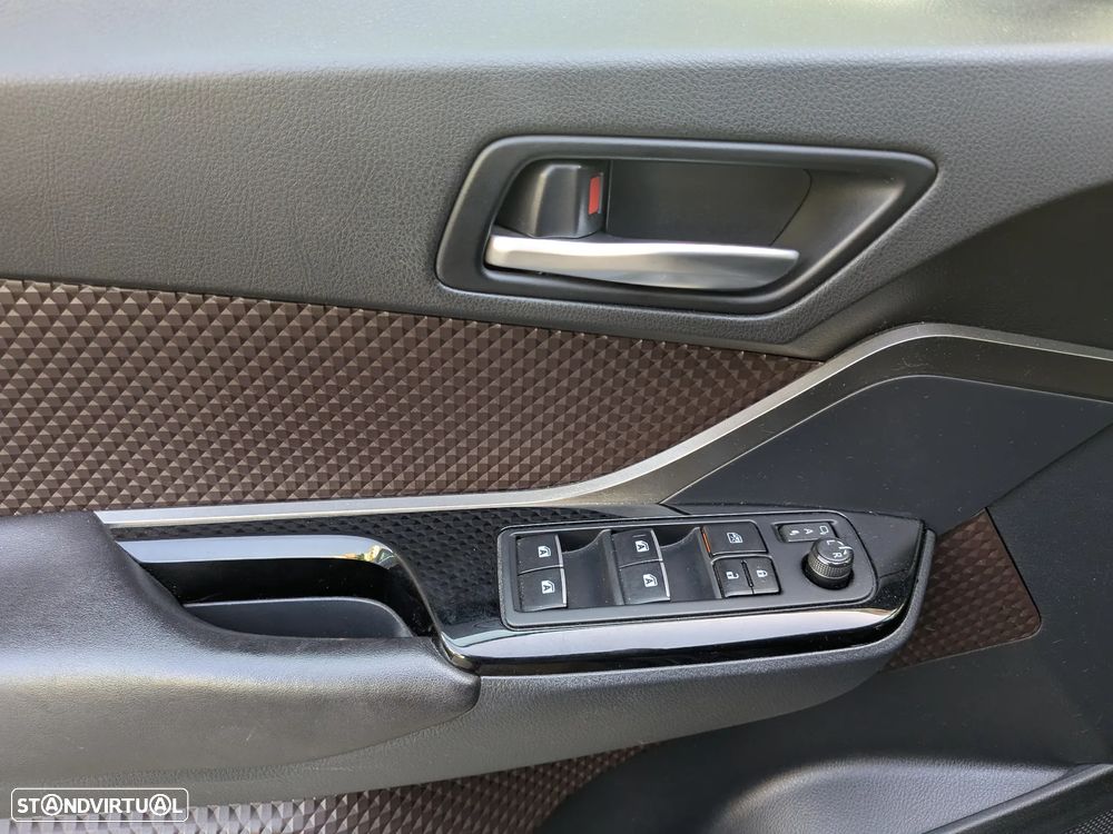 Toyota C-HR 1.8 HSD Exclusive+P.Luxury - 7