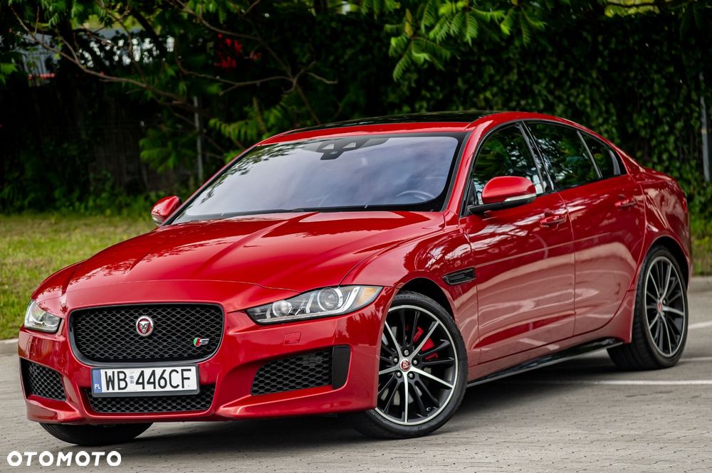Jaguar XE - 2