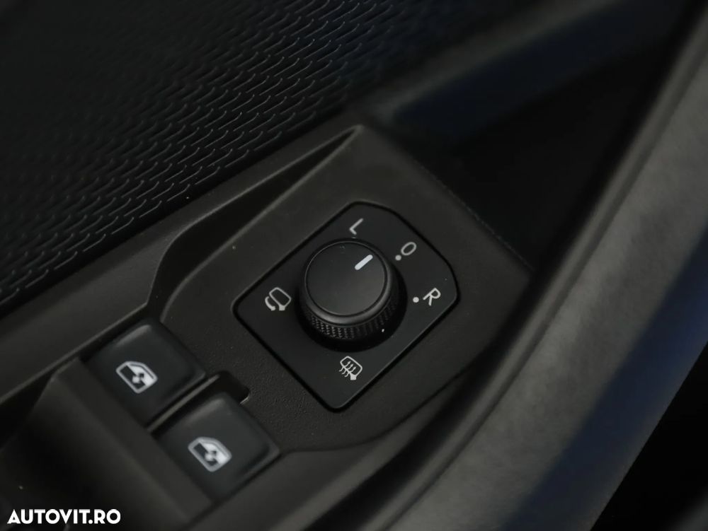 Skoda Octavia Combi 1.4 TSI iV DSG RS - 25