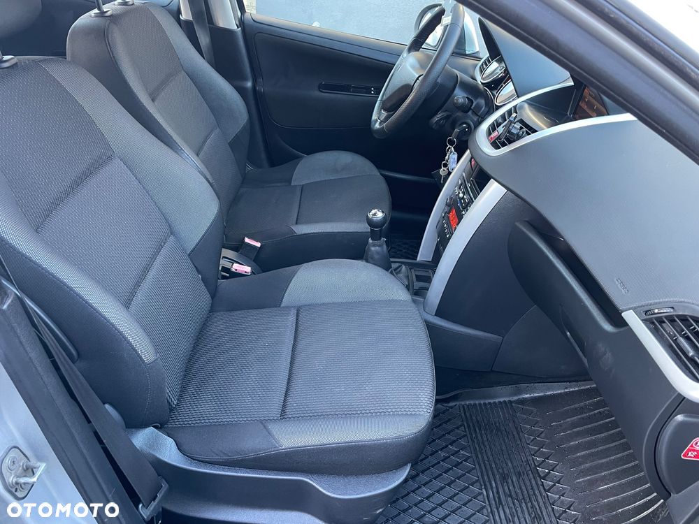 Peugeot 207 HDi FAP 92 Forever - 13