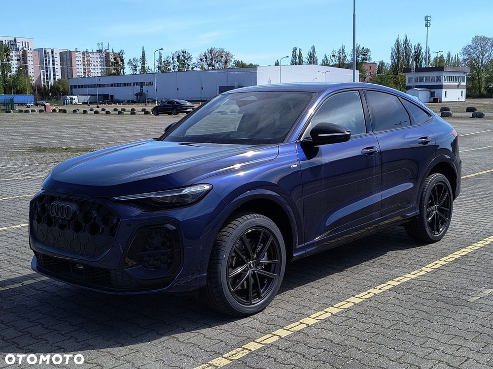 Audi Q5 Sportback - 9