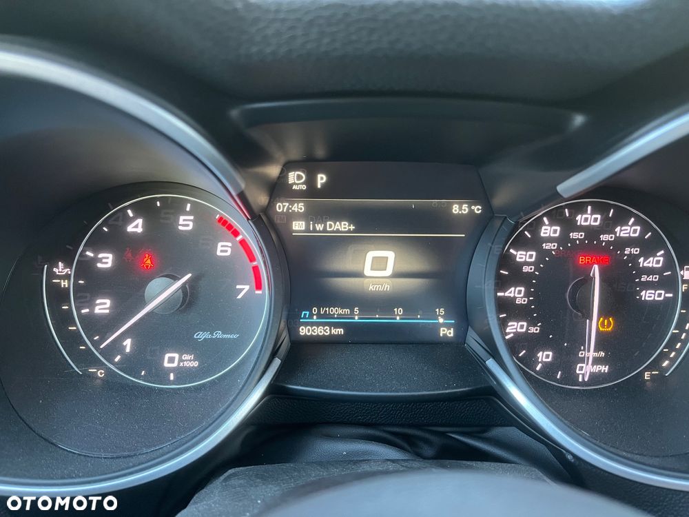 Alfa Romeo Stelvio 2.0 Turbo 16V AT8-Q4 Sprint - 9