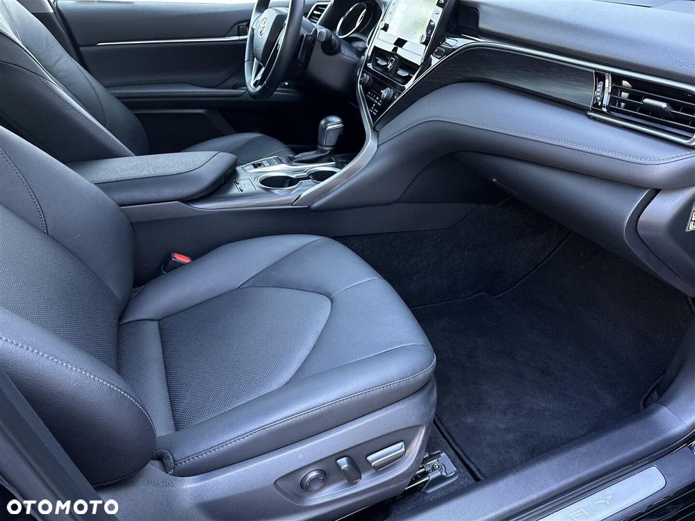 Toyota Camry 2.5 Hybrid Executive CVT - 8