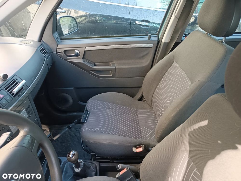 Opel Meriva - 8