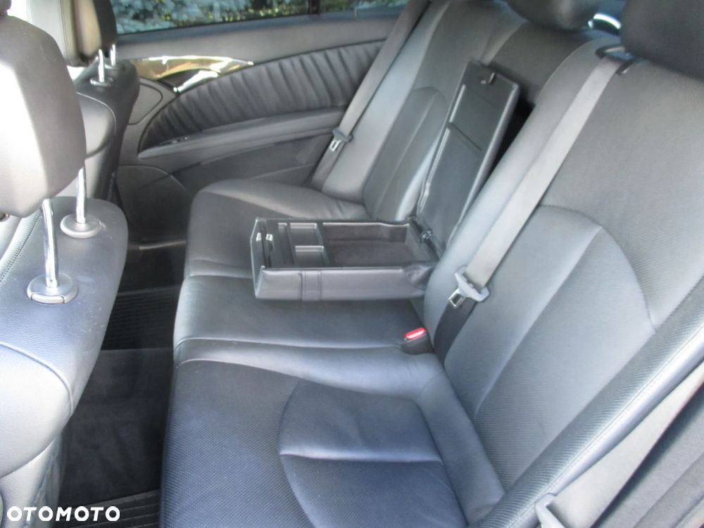 Mercedes-Benz Klasa E 320 CDI Avantgarde DPF Sport Edition AMG - 21