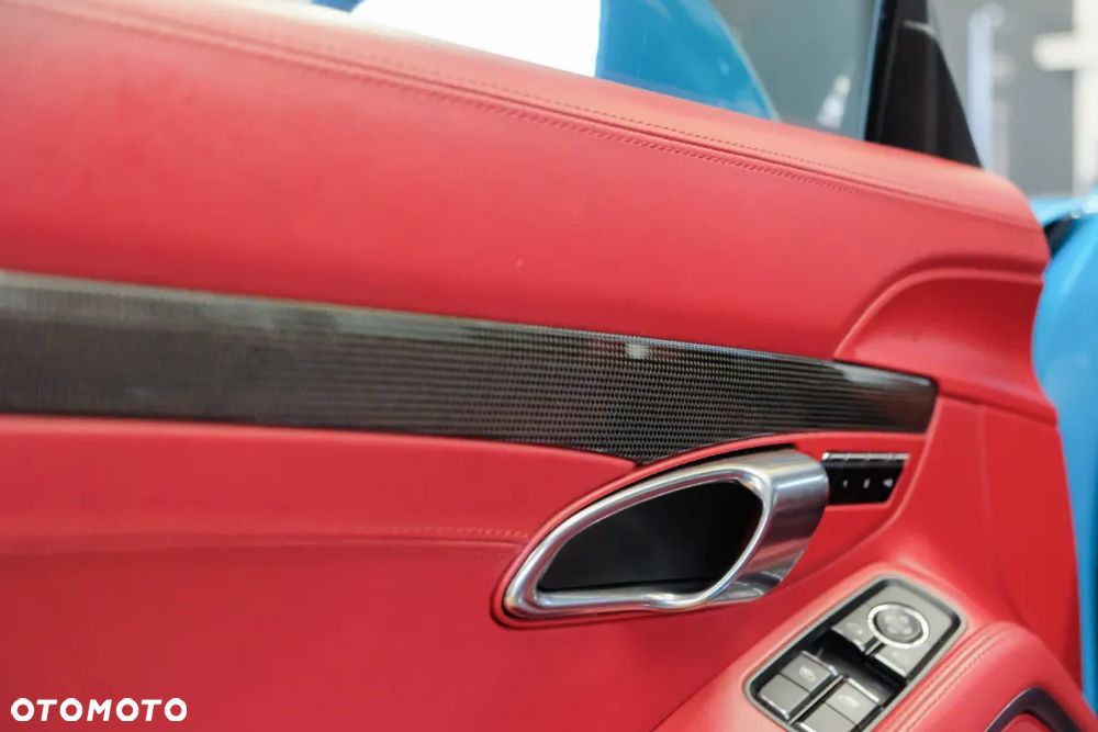 Porsche 911 Turbo S - 16