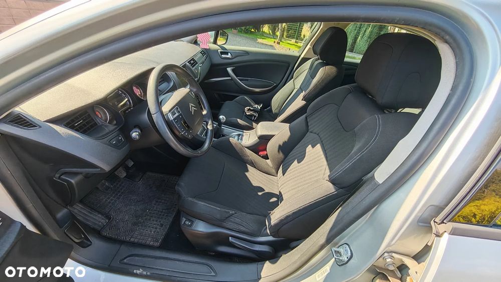 Citroën C5 2.0 16V Confort - 5