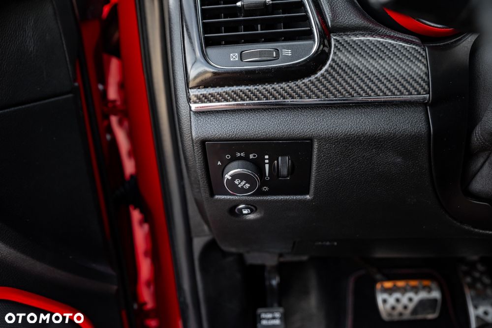 Jeep Grand Cherokee SRT8 - 31