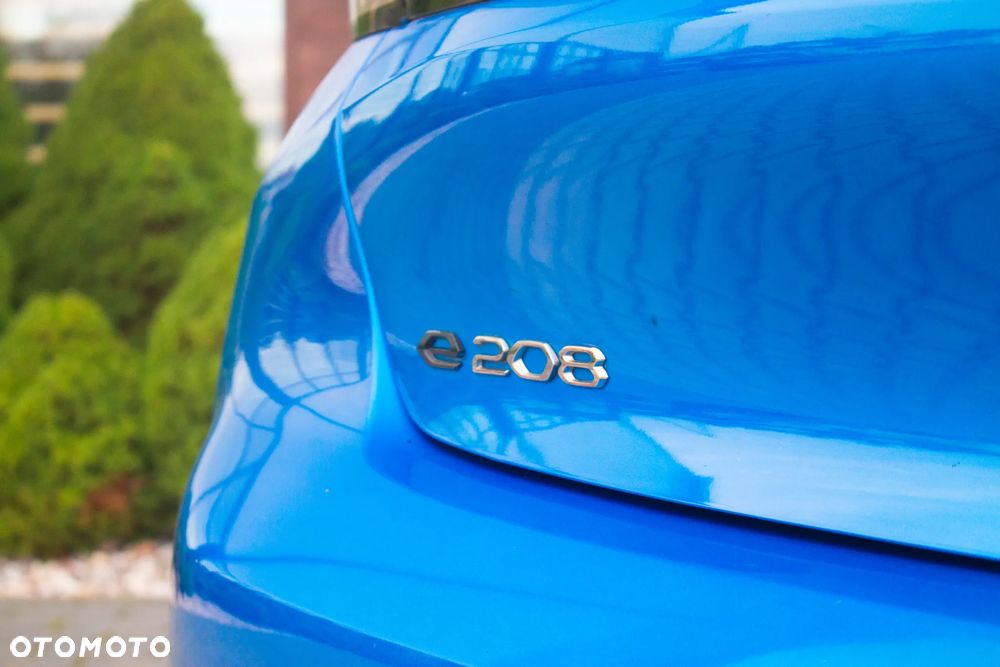 Peugeot 208 e-208 GT Line - 10