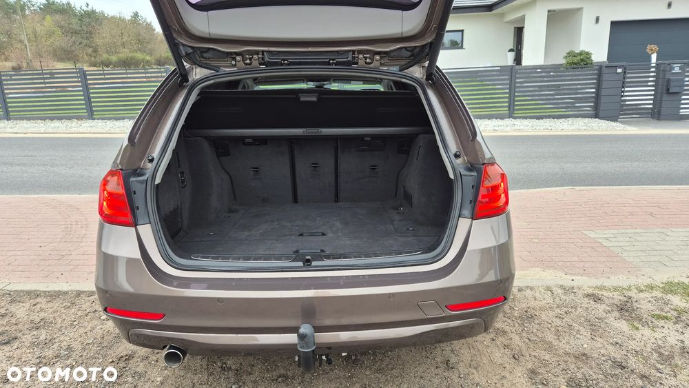 BMW Seria 3 318d - 14