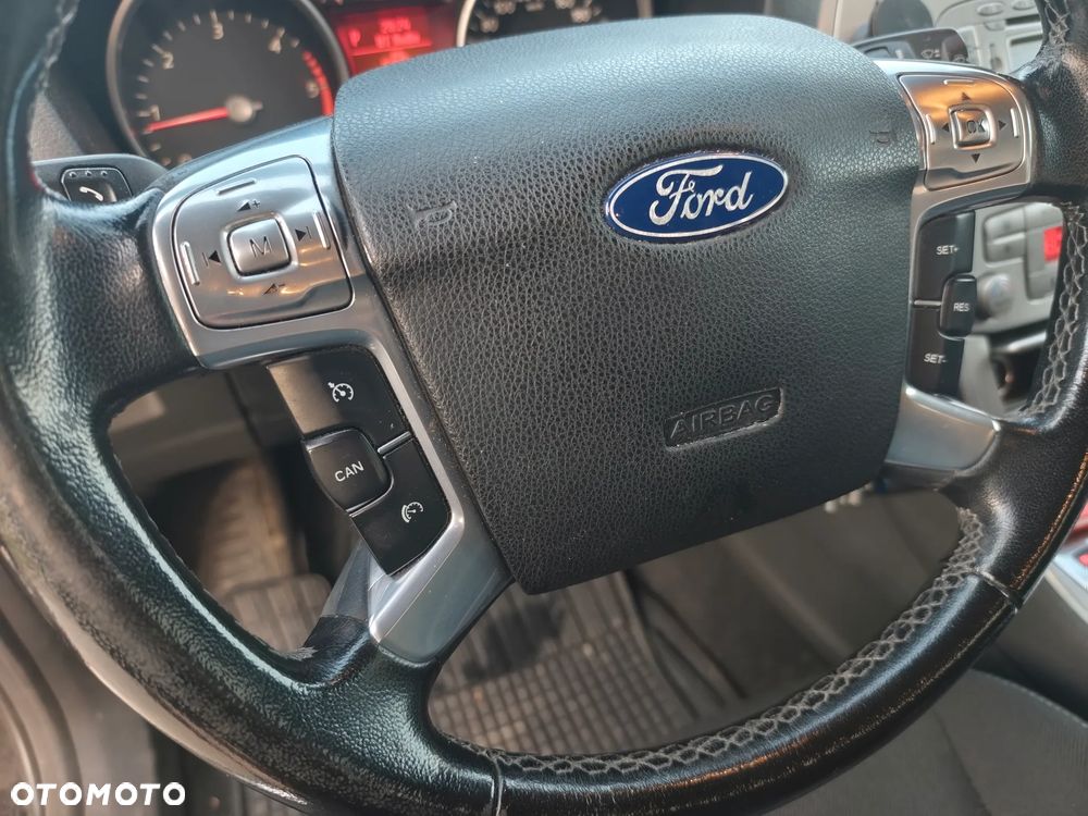 Ford Mondeo 2.0 TDCi Ambiente - 13
