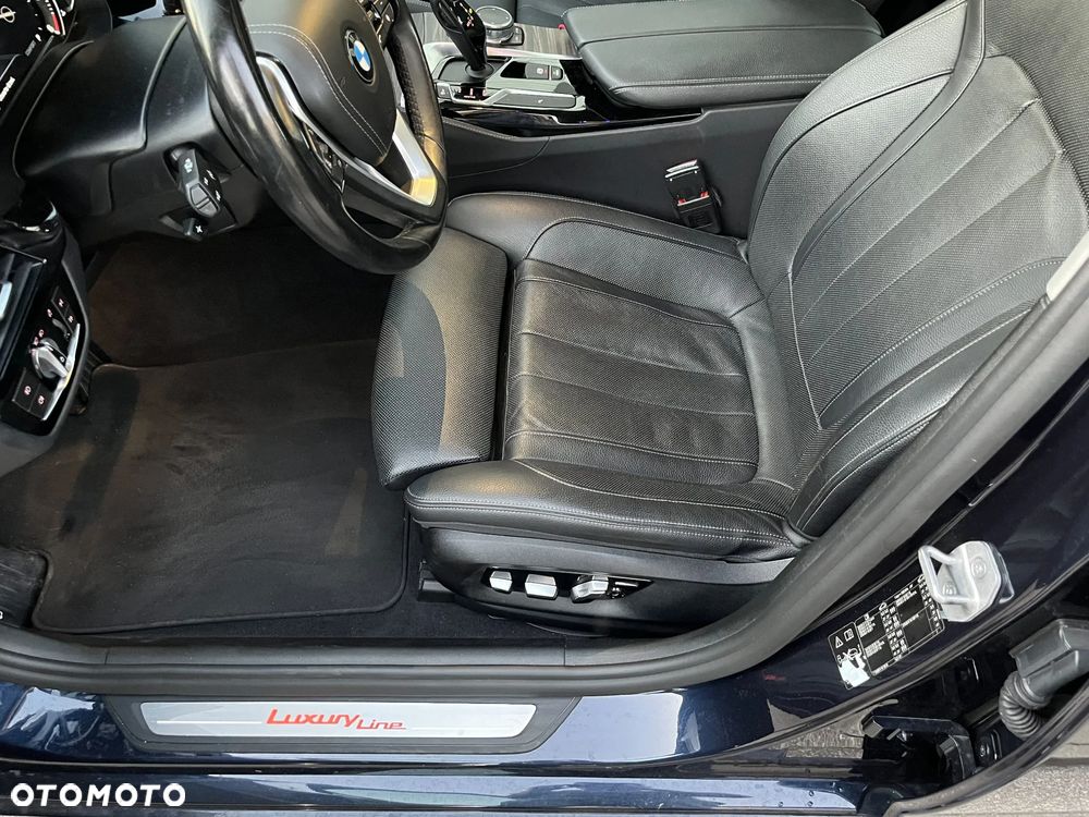 BMW Seria 5 520d xDrive Luxury Line - 14