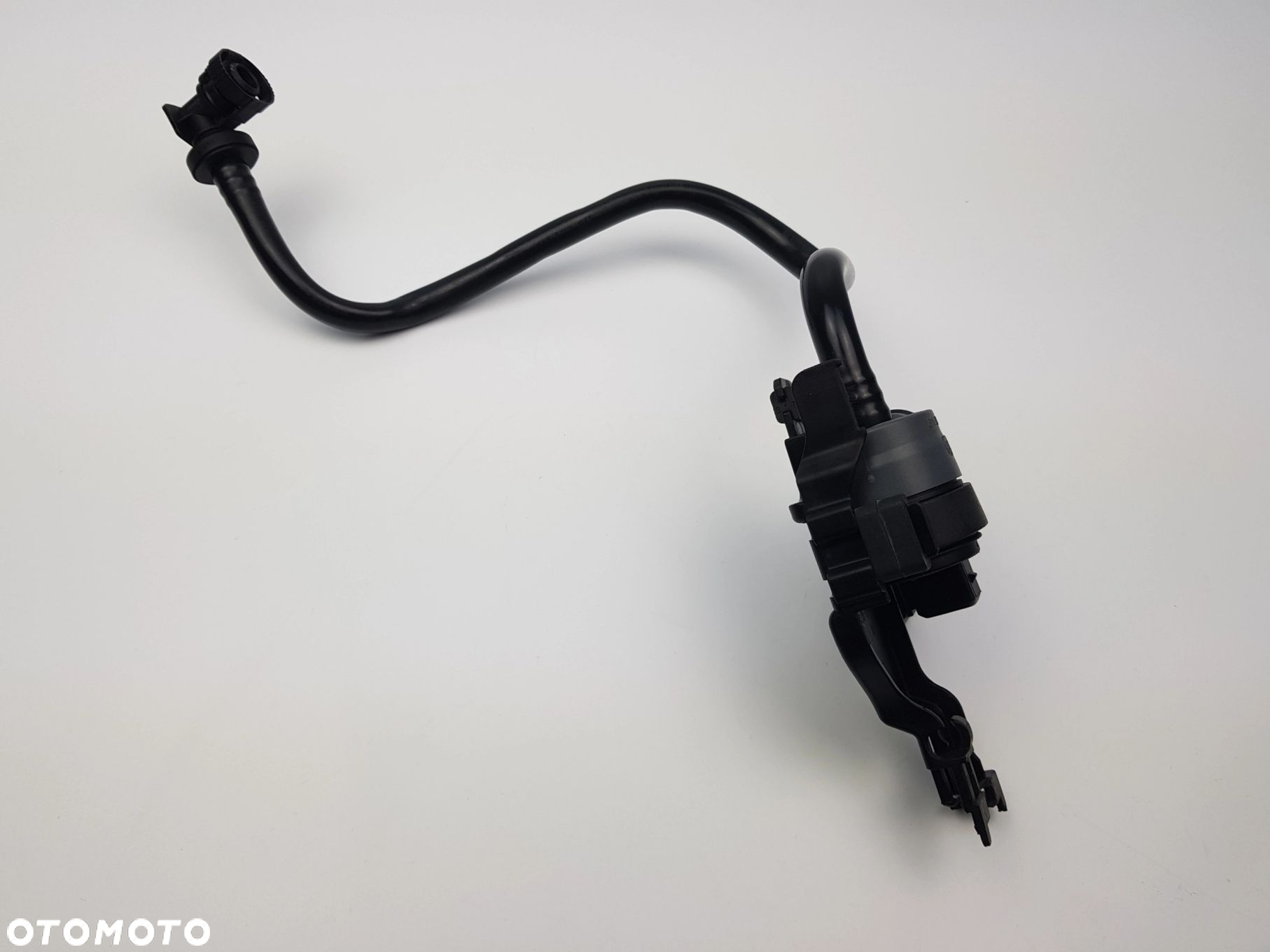 Zawór odpowietrzający zbiornika paliwa BMW X5 G05 G30 N63 4.4 V8 8601847 - 2