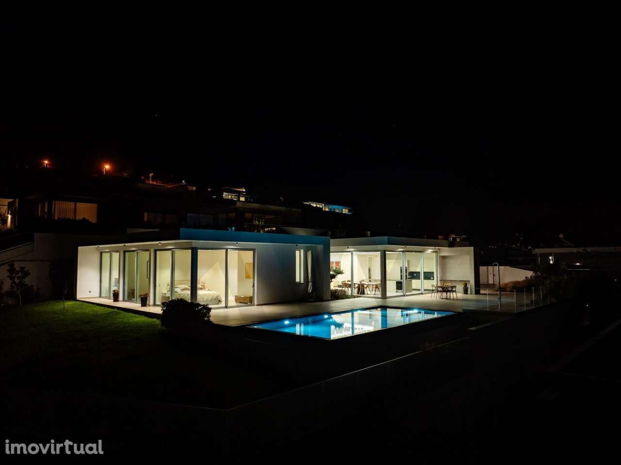 Moradia de Luxo completamente mobilada e equipada situada numa falésia - Grande imagem: 4/60