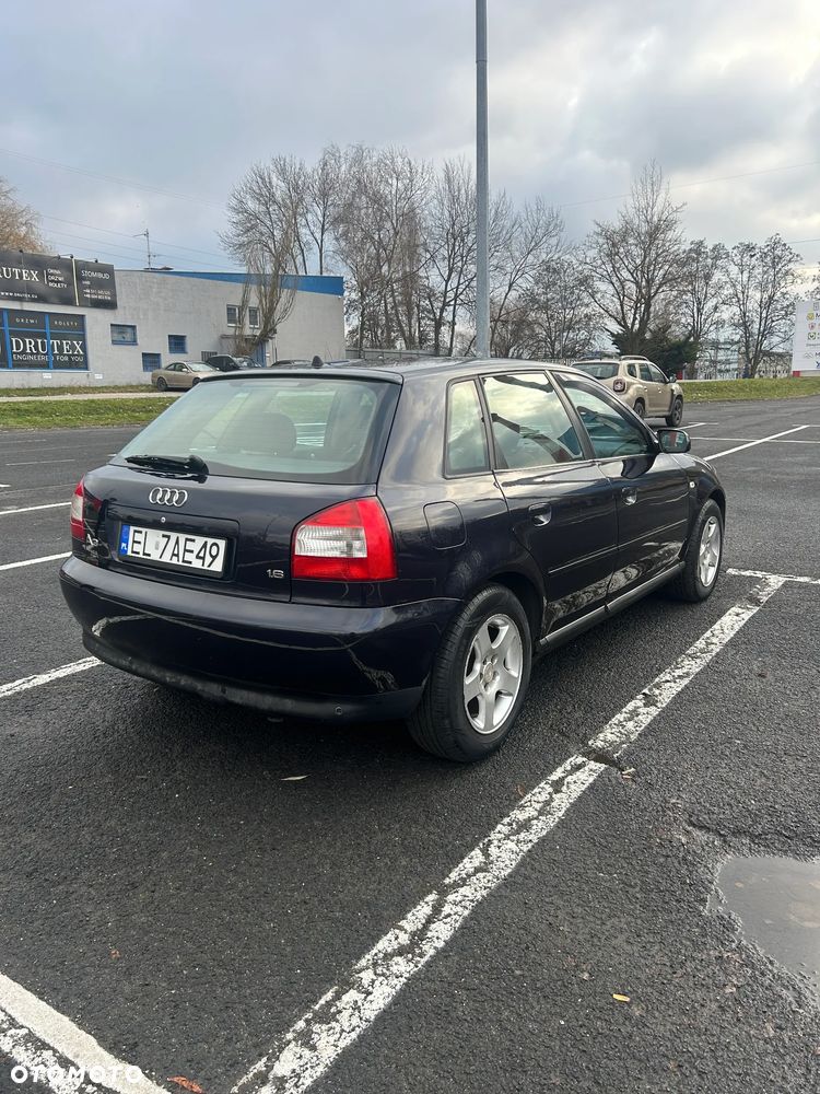 Audi A3 Sportback 1.6 Ambiente - 8