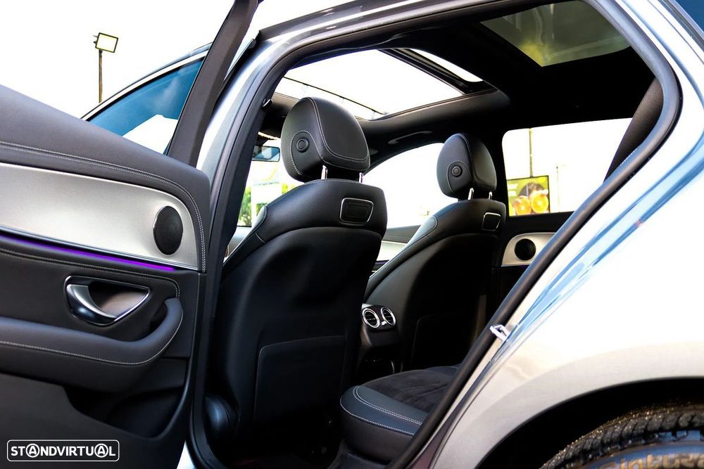 Mercedes-Benz E 300 de AMG Line 4Matic - 13