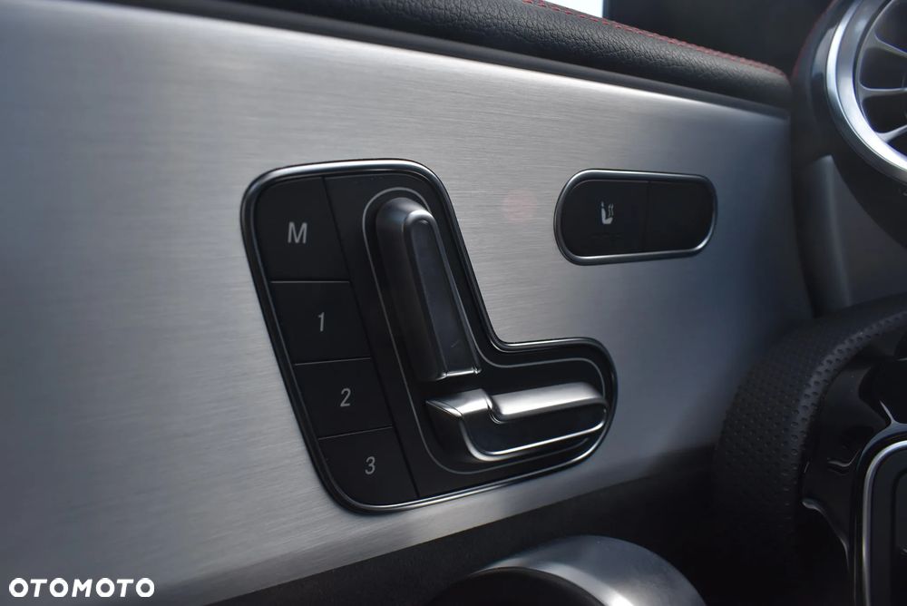 Mercedes-Benz CLA 200 mHEV 7G-DCT - 23