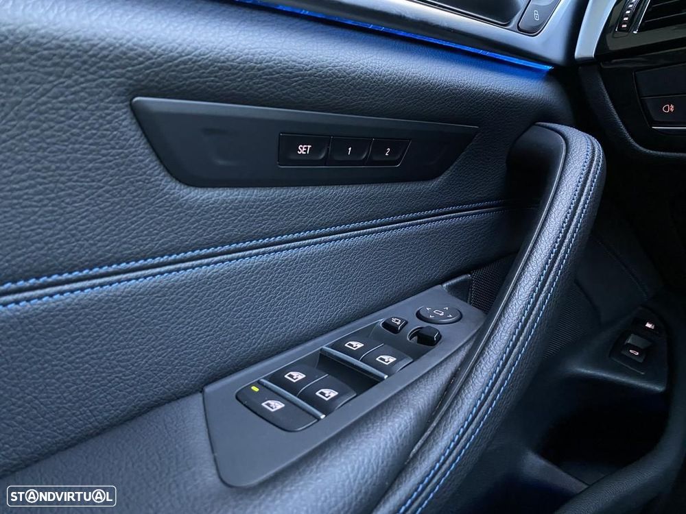 BMW 520 e Pack M - 53