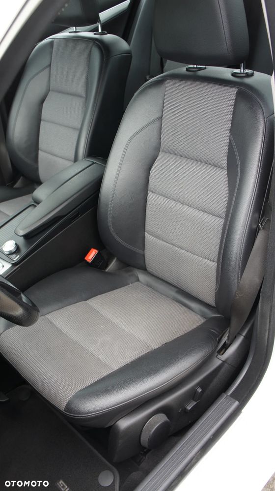 Mercedes-Benz Klasa C 180 CGI Automatik BlueEFFICIENCY - 15