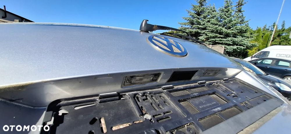 Volkswagen Touran - 12