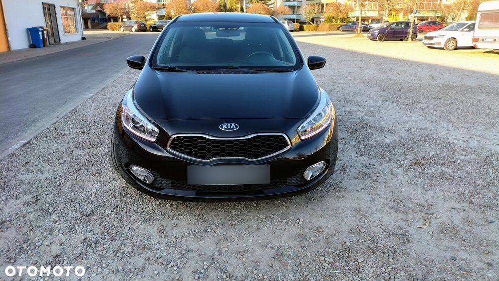 Kia Ceed 1.6 CRDi 128 Dream Team Edition - 3