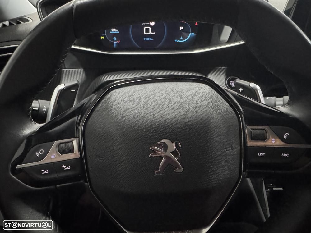 Peugeot 2008 1.2 PureTech Allure EAT8 - 29