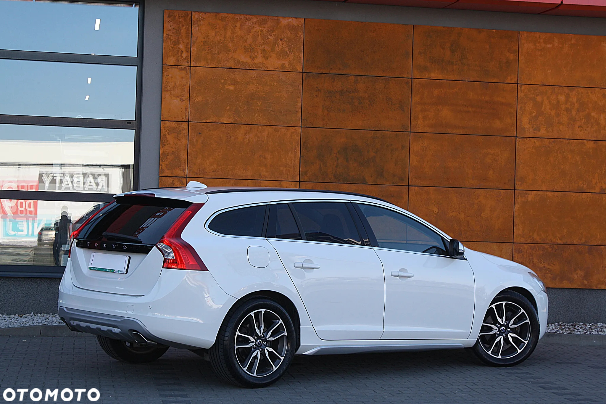 Volvo V60 - 14