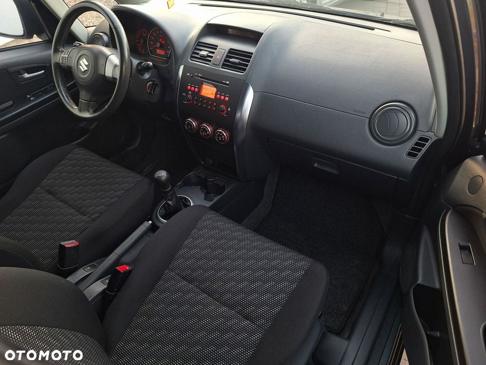 Suzuki SX4 - 8
