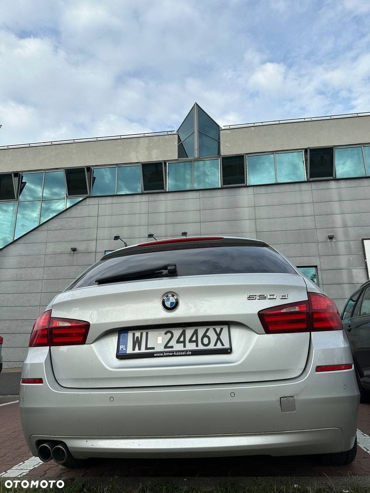 BMW Seria 5 520d Touring - 2