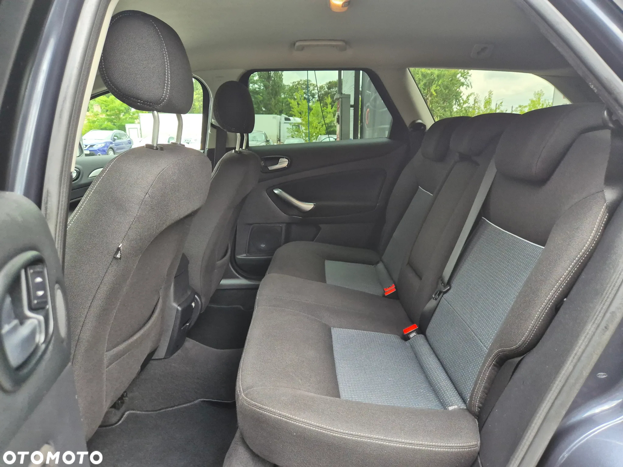 Ford Mondeo 2.0 TDCi Ambiente - 27