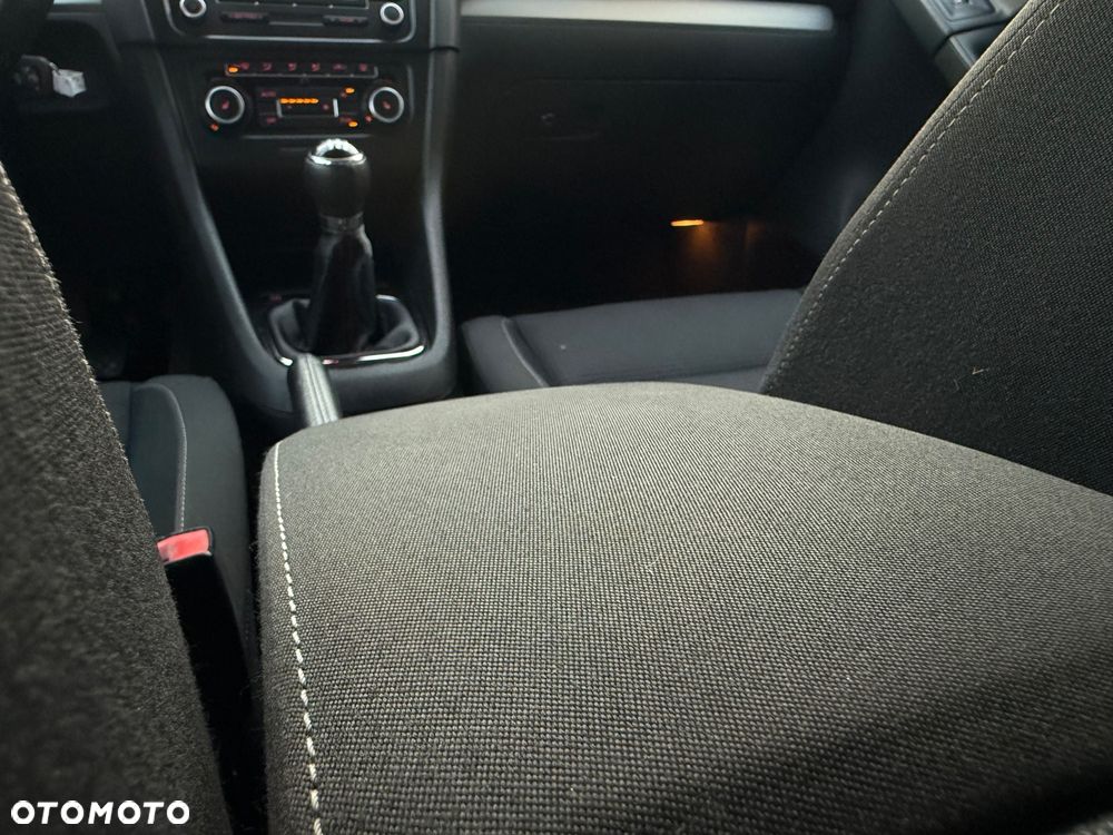 Volkswagen Golf 2.0 TDI DPF BlueMotion Technology Team - 31