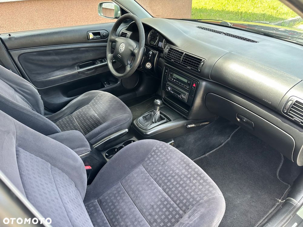 Volkswagen Passat 1.8T Comfortline - 5