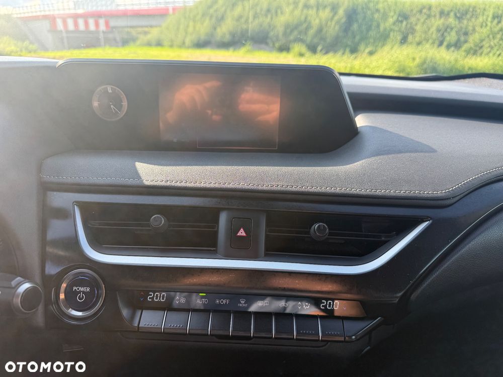 Lexus UX 250h Elegance 2WD - 20