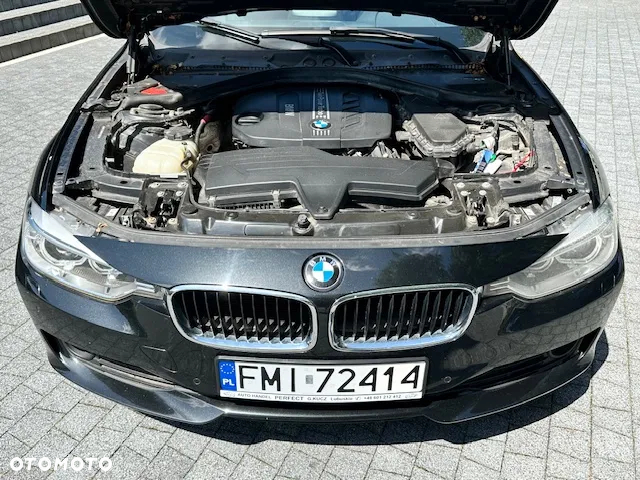 BMW Seria 3 320d Touring Efficient Dynamics Edition Luxury Line - 17