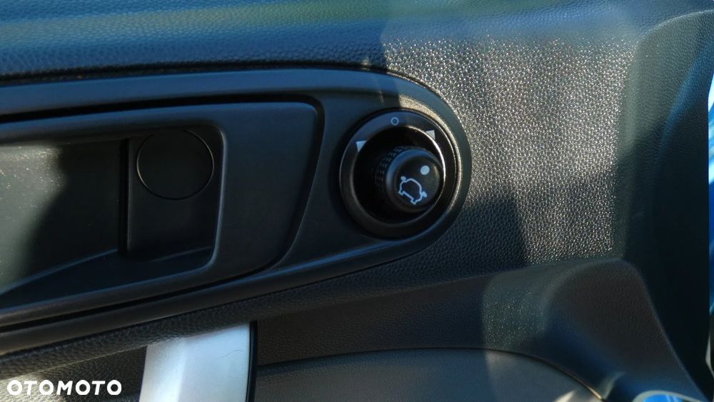Ford Fiesta 1.25 Ambiente - 24