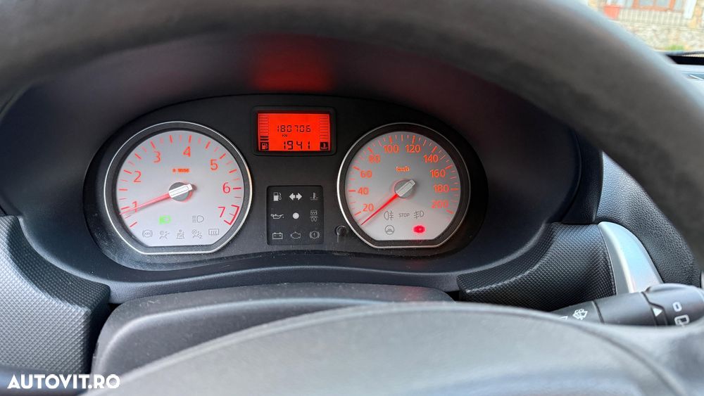 Dacia Sandero 1.6 MPI Laureate - 8