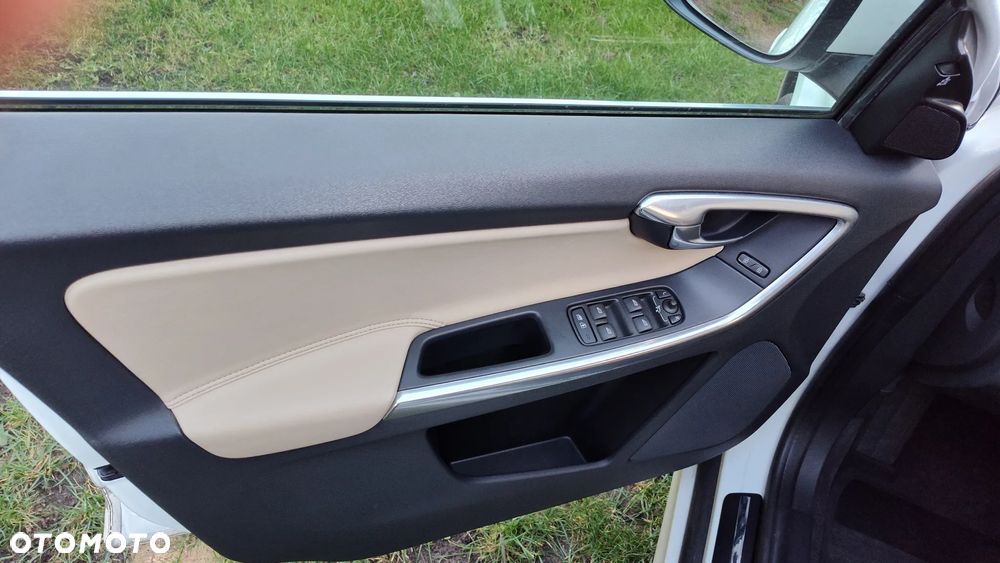 Volvo XC 60 D5 AWD Summum - 12