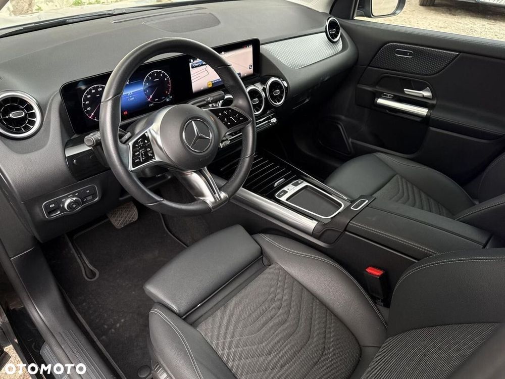 Mercedes-Benz GLA - 7