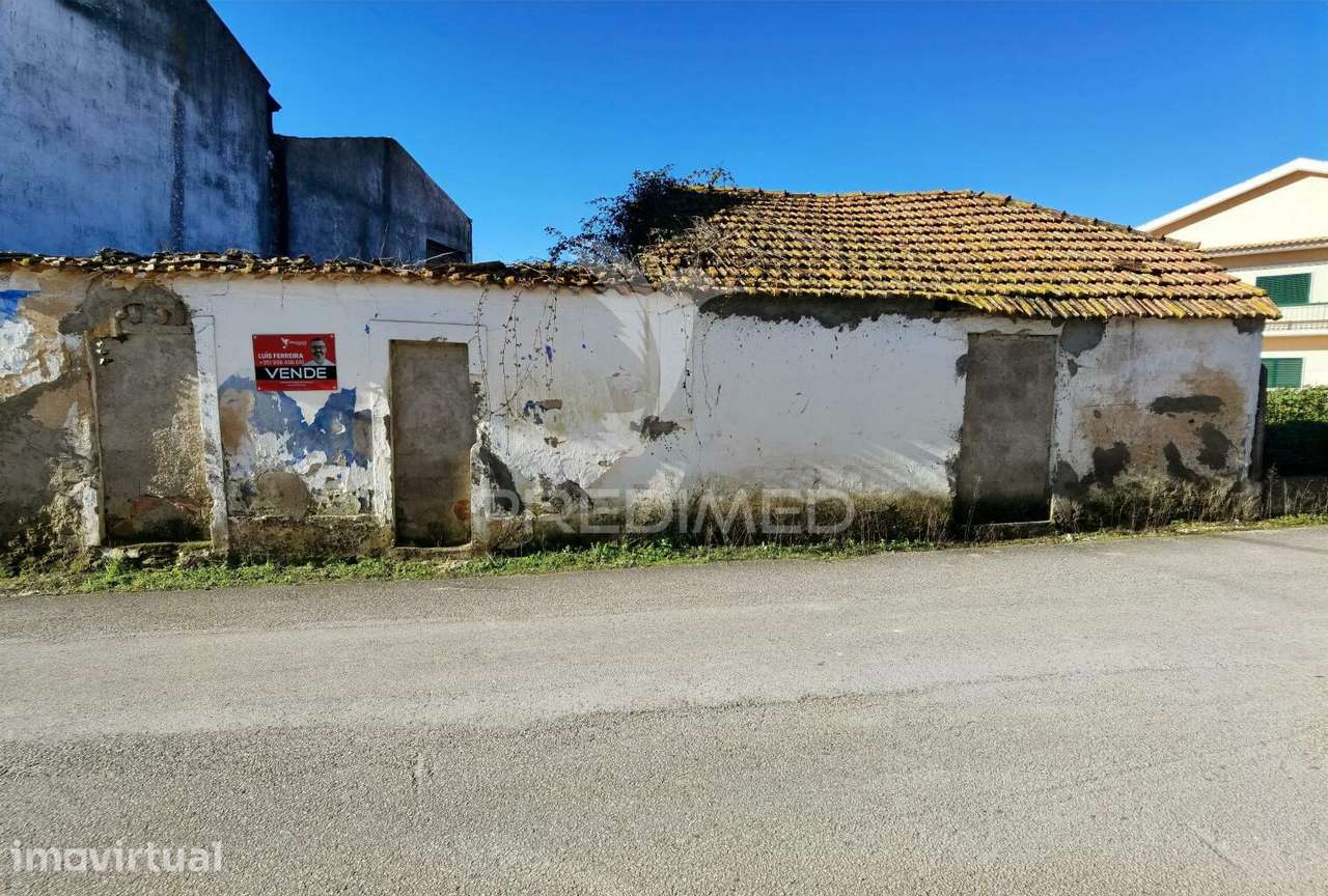 Casa de Aldeia para restaurar com terreno - Grande imagem: 4/19