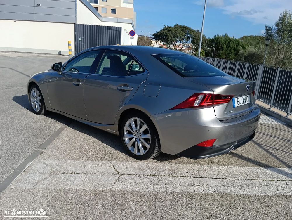 Lexus IS 300H Executive - 10