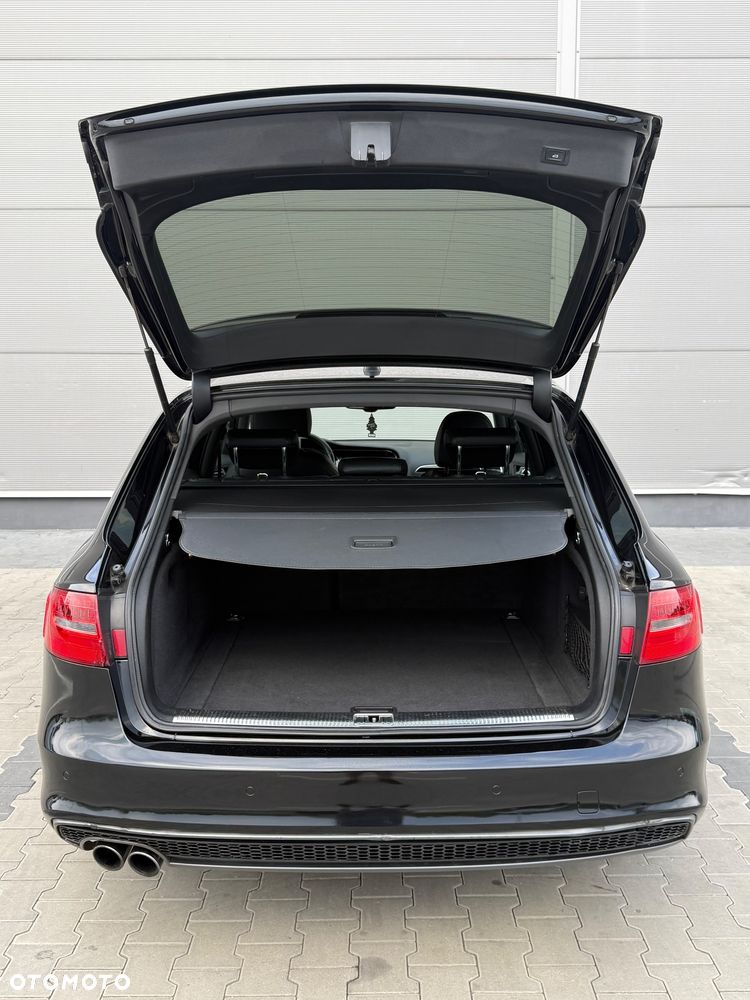 Audi A4 Avant - 13