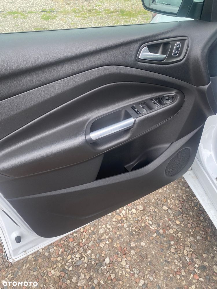 Ford Kuga 2.0 TDCi FWD ST-Line - 14